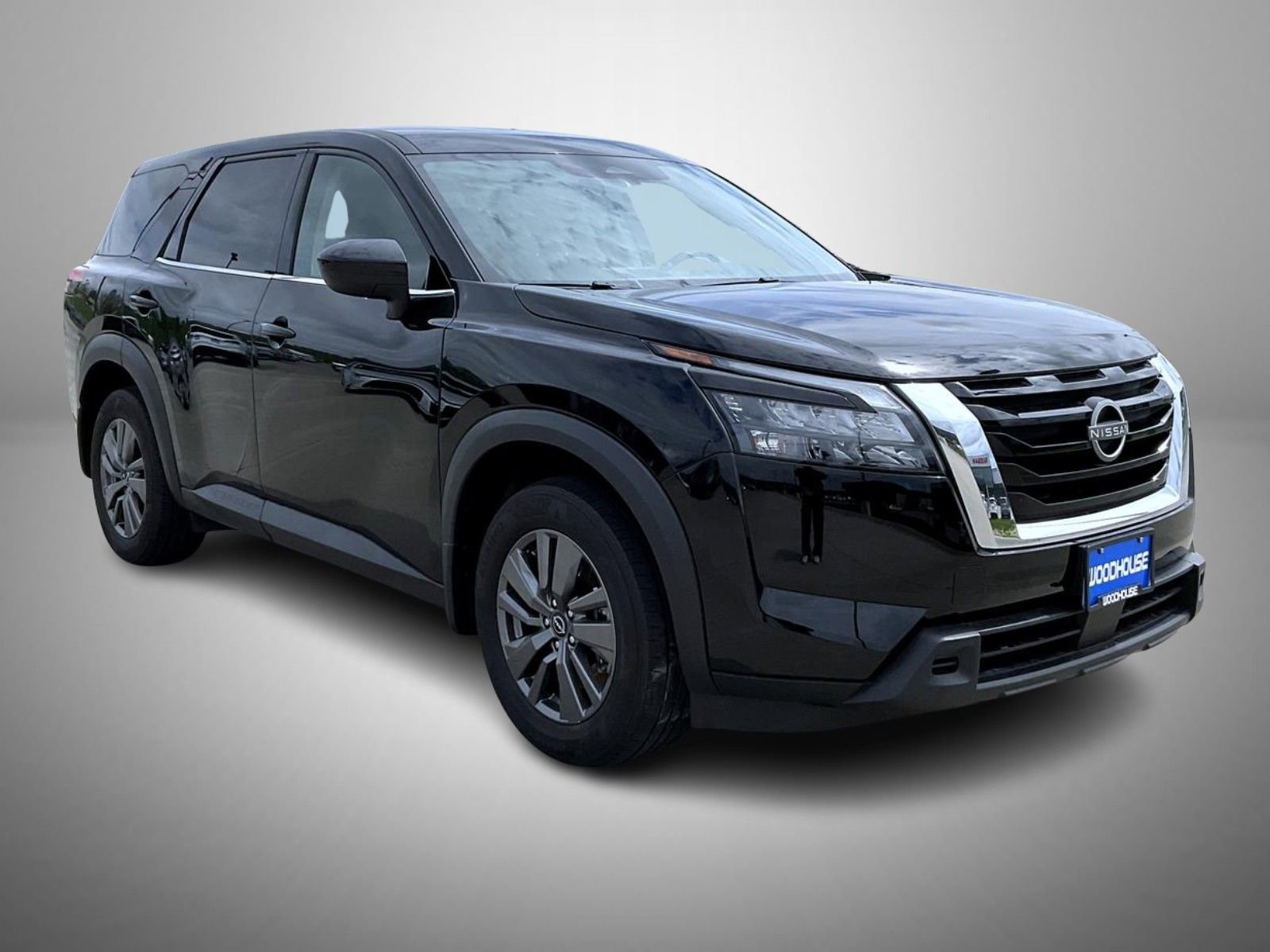 Used 2023 Nissan Pathfinder S image 3