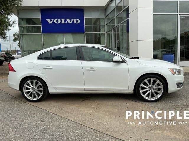 Used 2018 Volvo S60 T5 Inscription w/ Climate Package image 5