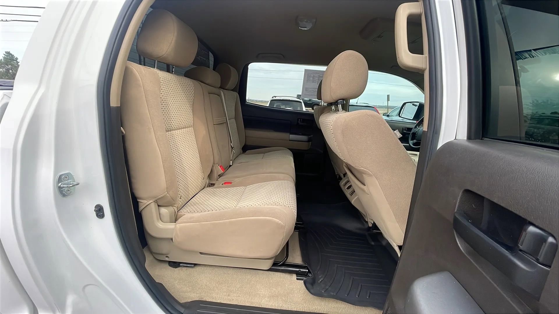 Used 2011 Toyota Tundra 4x4 CrewMax image 26