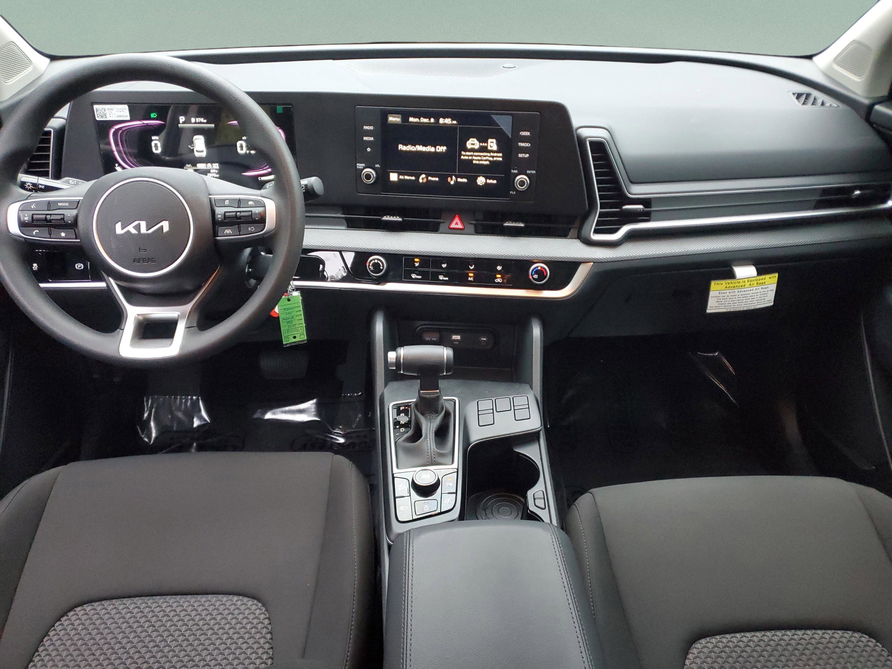 Certified 2025 Kia Sportage LX image 12