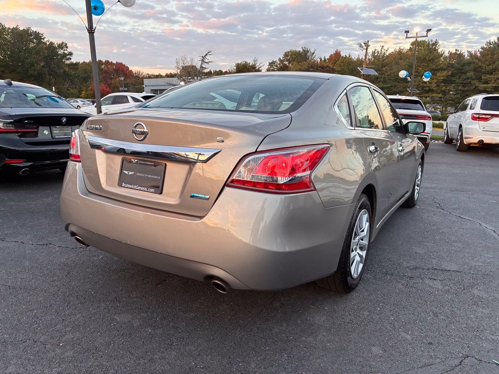 Used 2013 Nissan Altima 2.5 S FWD image 7