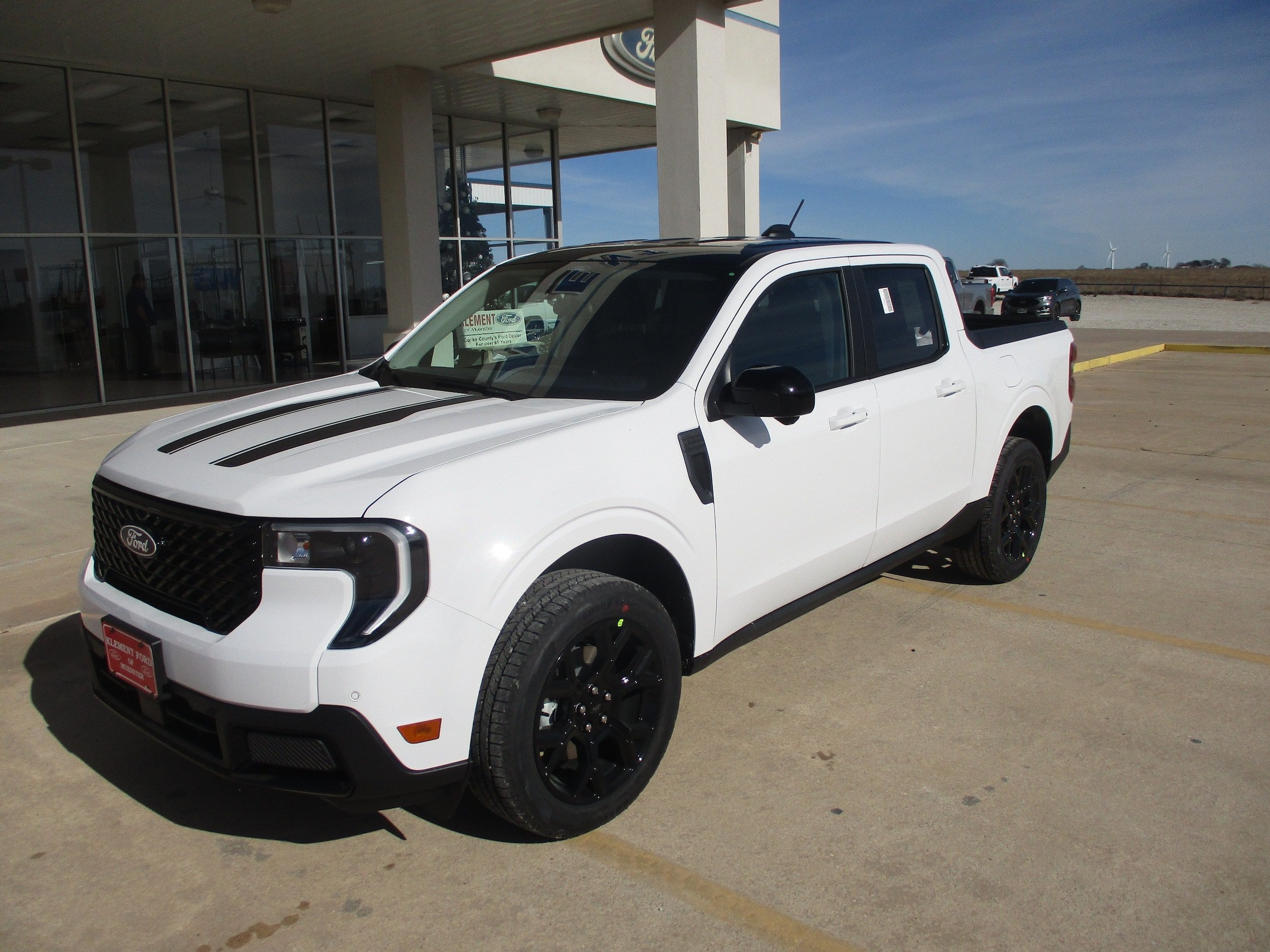 New 2026 Ford Maverick Lariat w/ Black Appearance Package AWD/4WD image 2