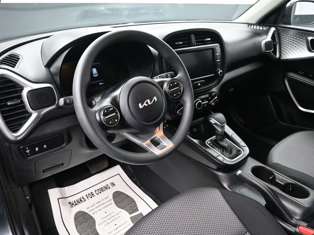 Certified 2025 Kia Soul LX w/ LX Technology Package image 13