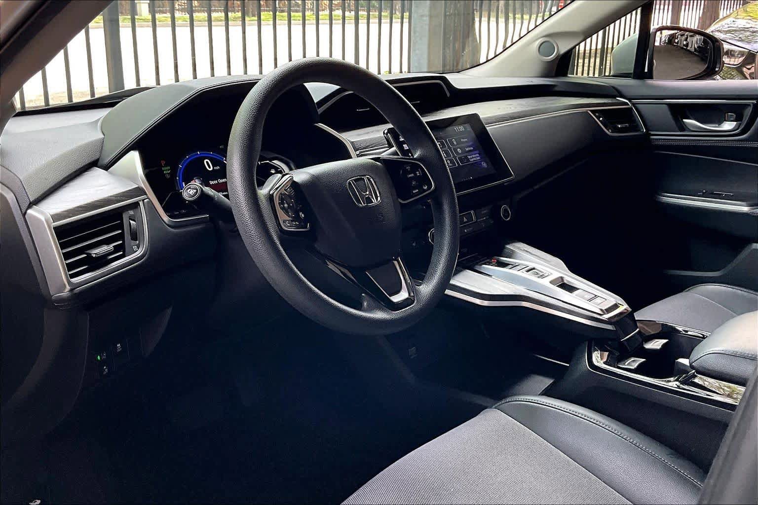 Used 2018 Honda Clarity Plug-In Hybrid image 17