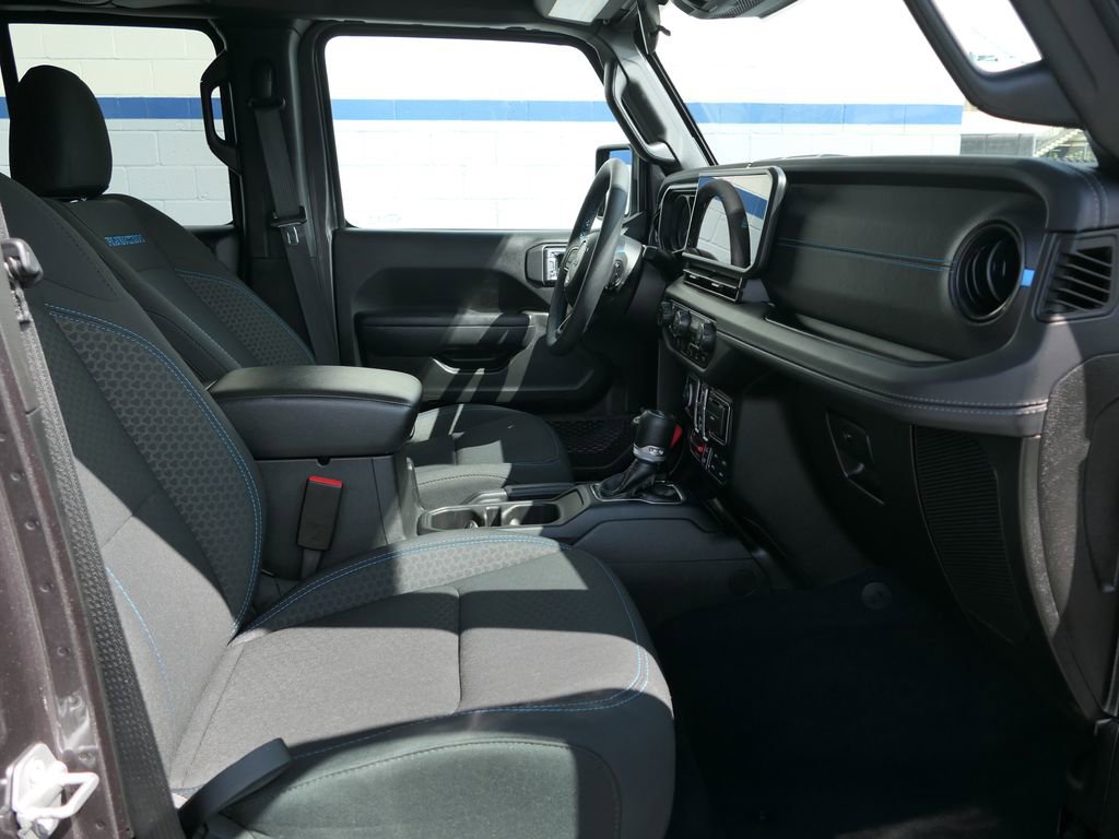 Used 2025 Jeep Wrangler Unlimited Rubicon 4xe w/ Safety Group image 27