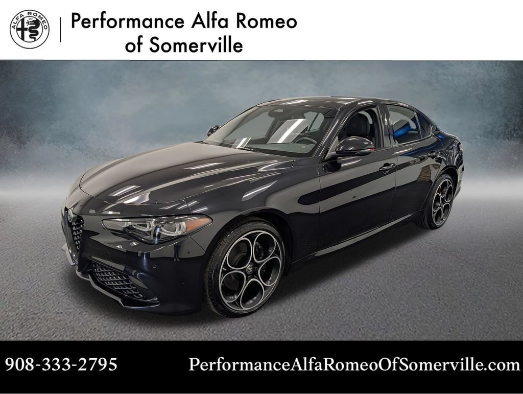 Used 2025 Alfa Romeo Giulia AWD w/ Driving Assist Package 360° Tour