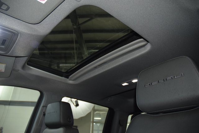 Used 2023 GMC Sierra 2500 Denali w/ Denali Ultimate Package image 53