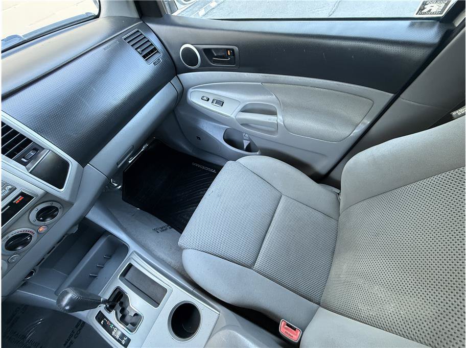 Used 2011 Toyota Tacoma PreRunner w/ TRD Sport Pkg w/JBL Audio RWD image 11