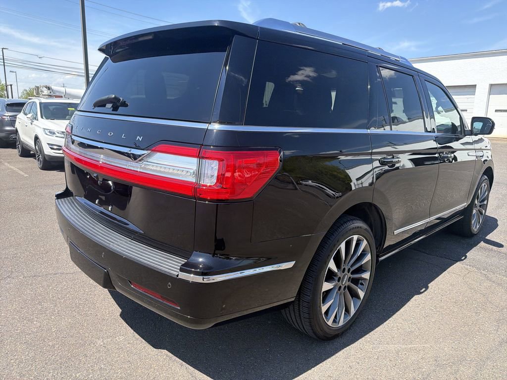 Used 2021 Lincoln Navigator Reserve w/ Luxury Package AWD/4WD image 5