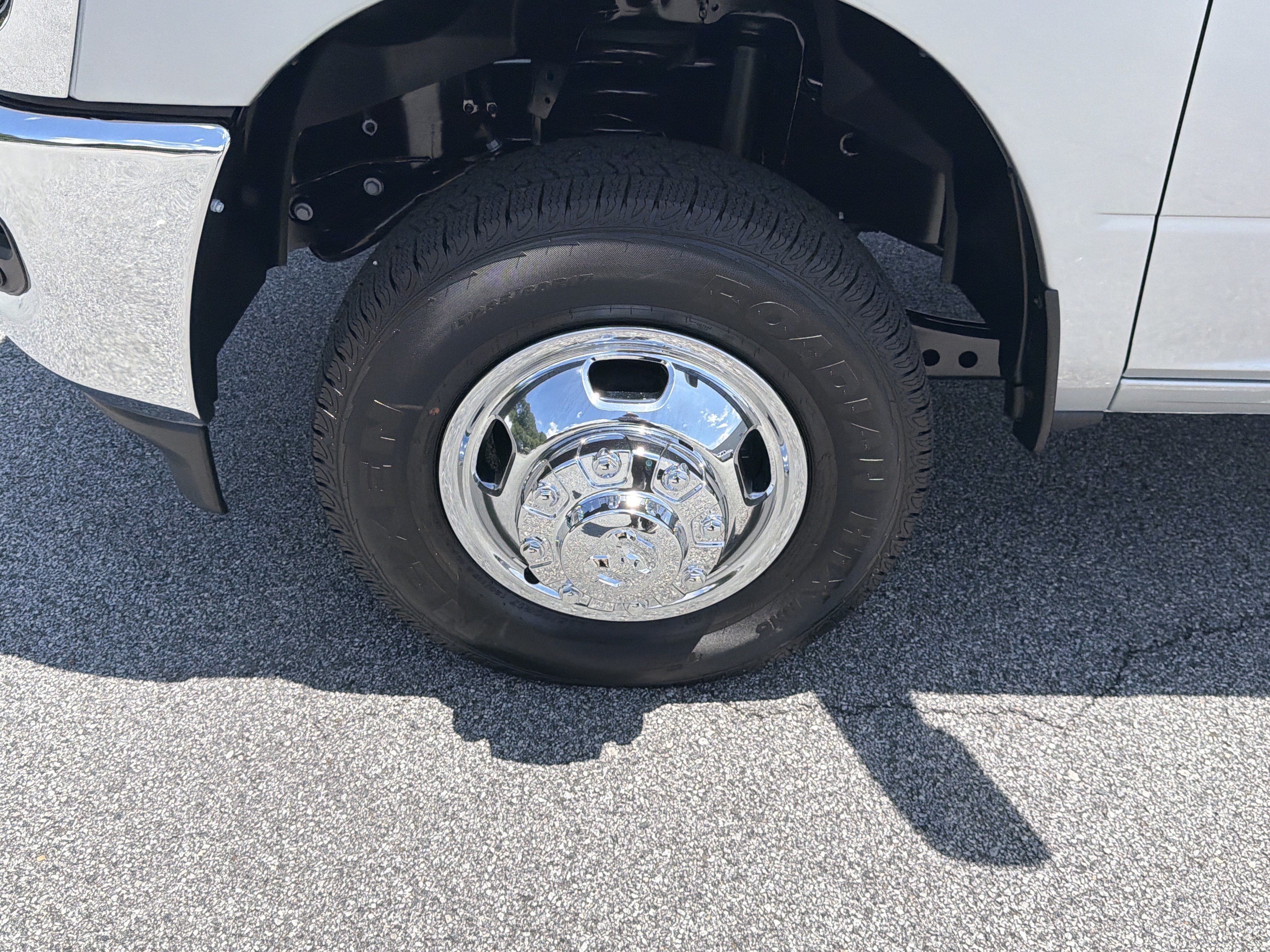 New 2026 RAM 3500 Big Horn AWD/4WD image 13