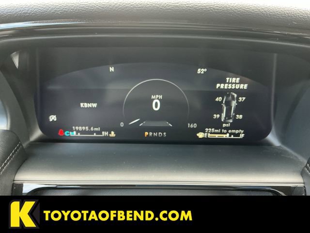 Used 2023 Lincoln Nautilus Reserve image 18