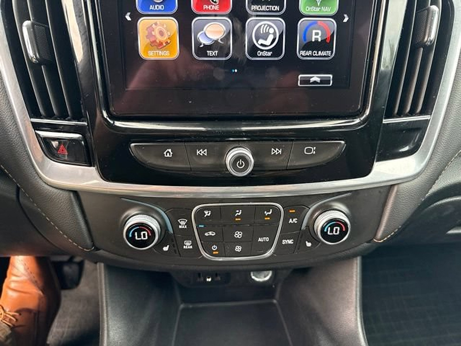 Used 2019 Chevrolet Traverse LT AWD/4WD image 21