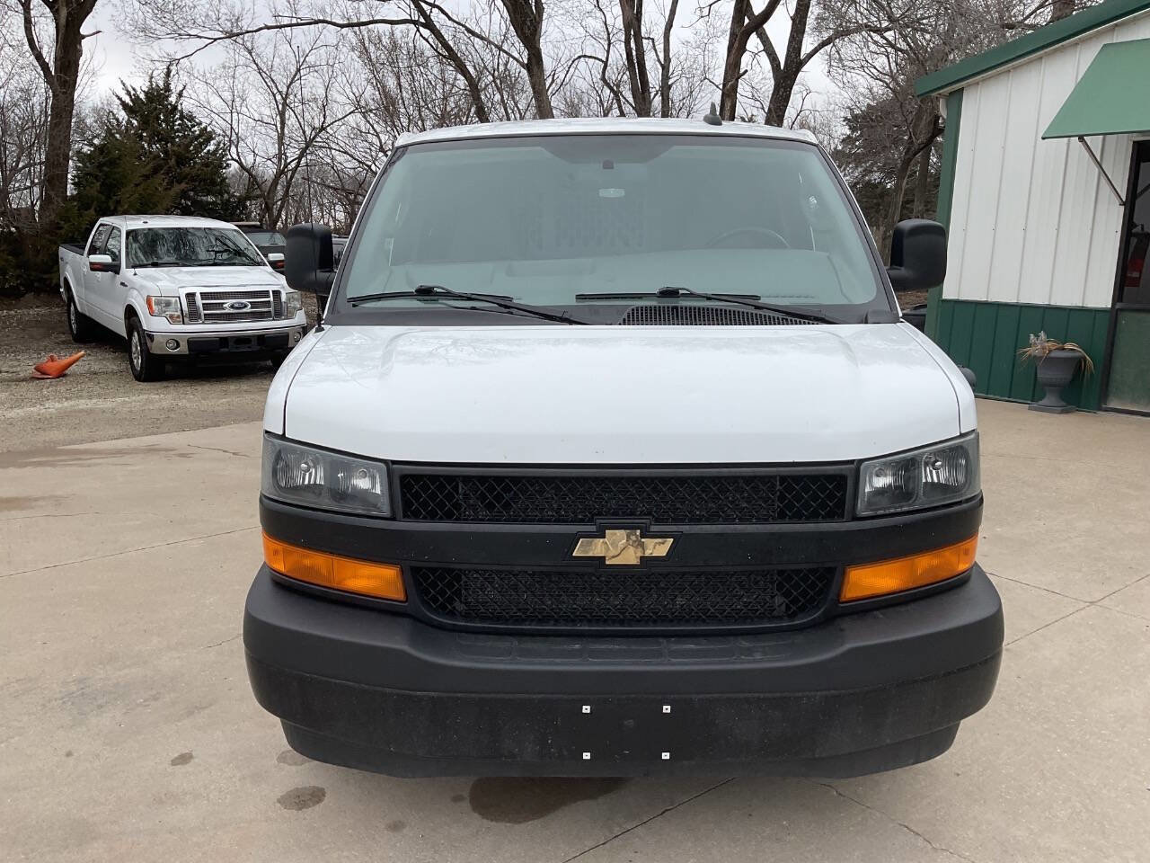 Used 2022 Chevrolet Express 2500 w/ Driver Convenience Package image 8