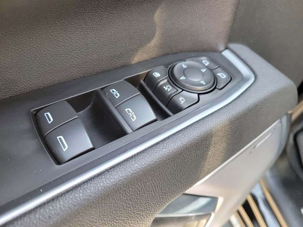 Used 2025 Chevrolet Silverado 2500 High Country w/ High Country Premium Package AWD/4WD image 19