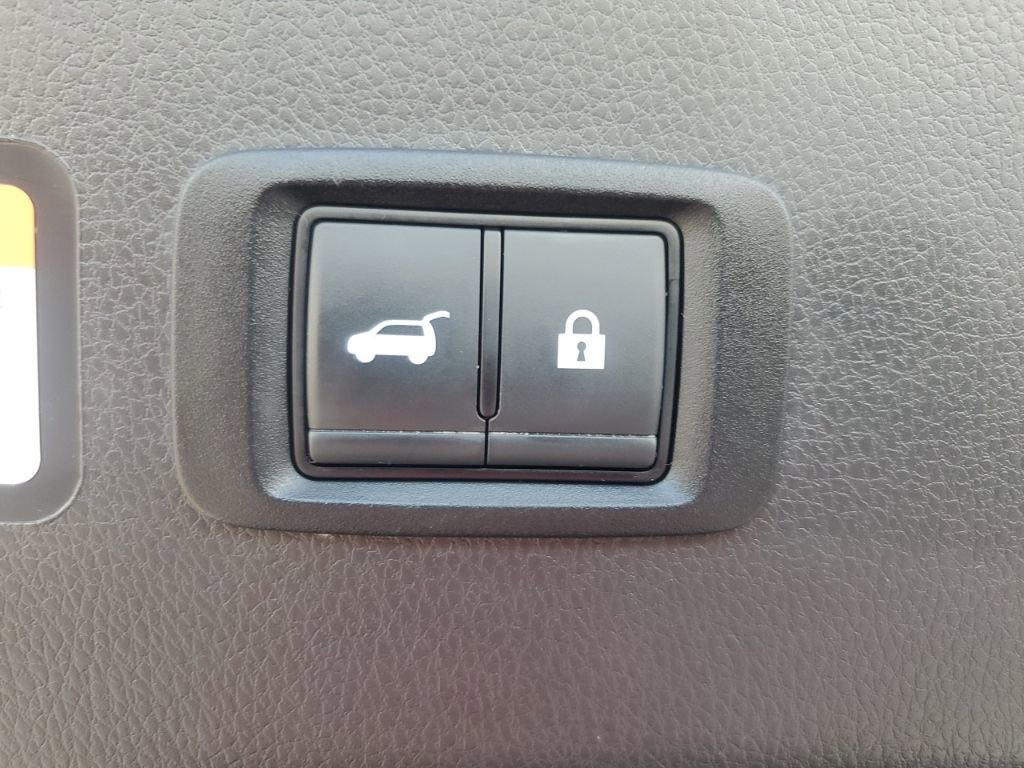 Used 2024 Mitsubishi Eclipse Cross SE image 13