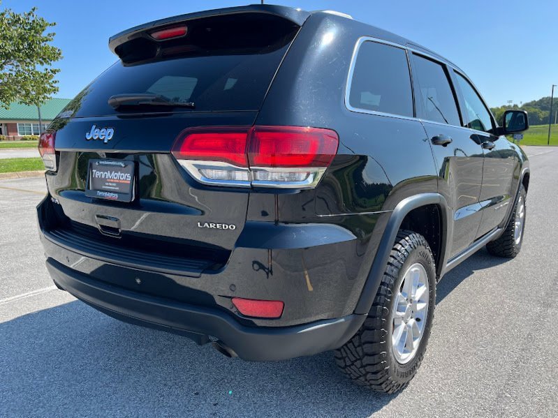 Used 2020 Jeep Grand Cherokee Laredo image 31