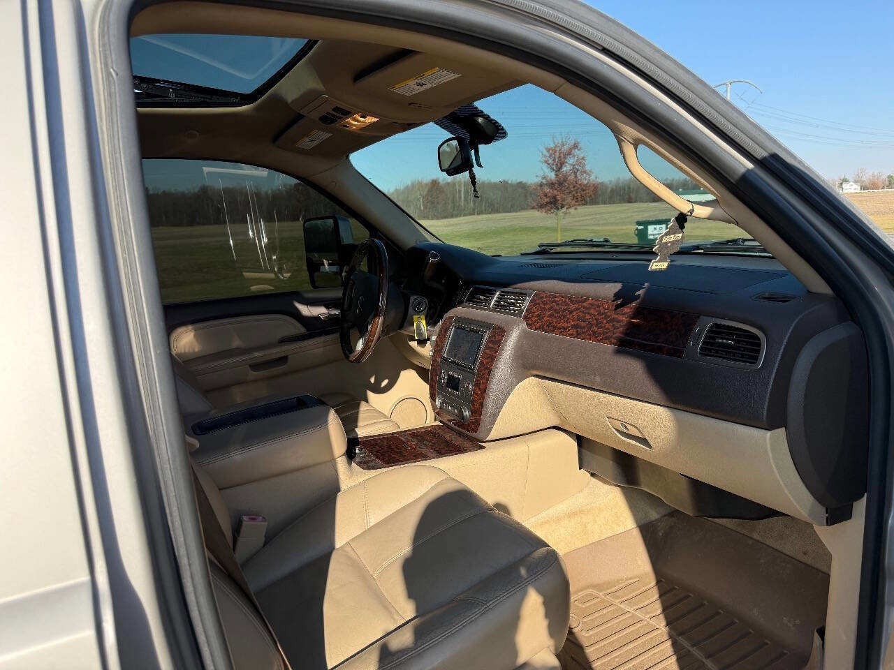 Used 2007 GMC Yukon XL Denali image 18