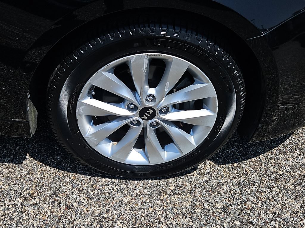 Used 2018 Kia Optima EX w/ Premium Package FWD image 10