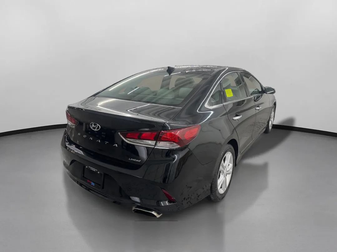 Used 2018 Hyundai Sonata Limited w/ Limited Ultimate Package 03 FWD image 10