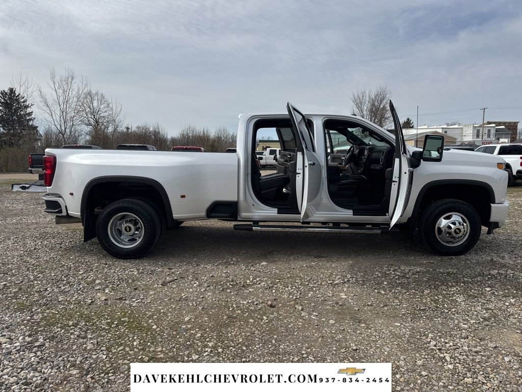 Used 2022 Chevrolet Silverado 3500 High Country w/ Safety Package II image 46
