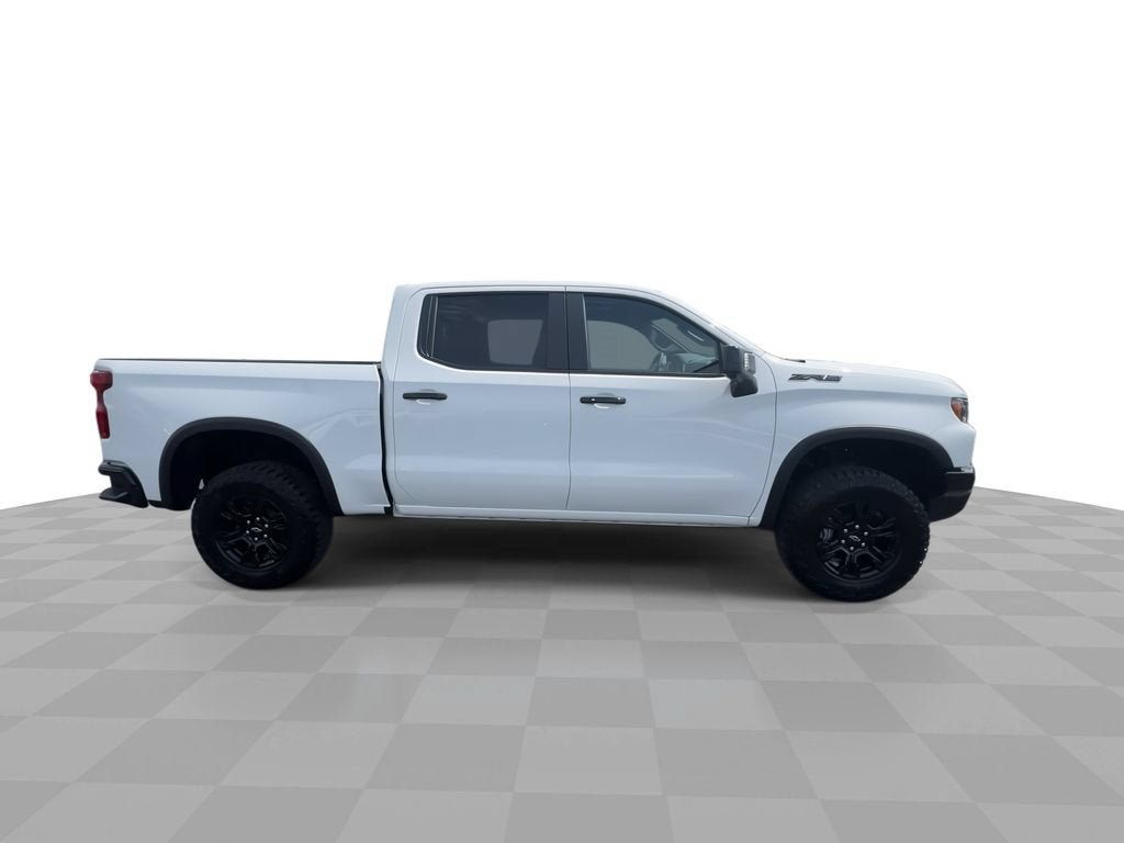 New 2026 Chevrolet Silverado 1500 ZR2 w/ LPO, Dark Essentials Package AWD/4WD image 9