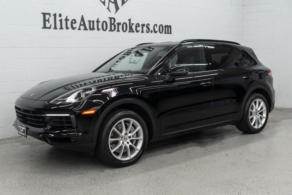 Used 2023 Porsche Cayenne AWD/4WD image 39