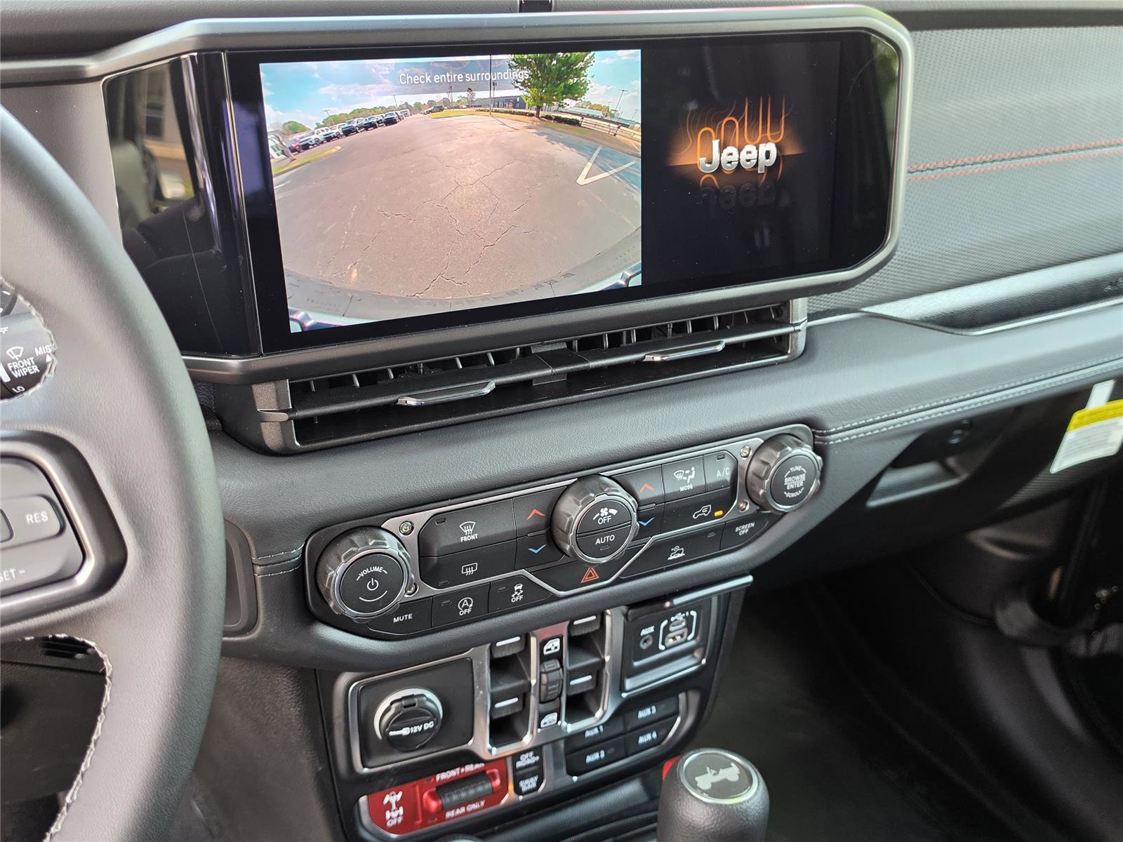 New 2026 Jeep Wrangler Unlimited Rubicon AWD/4WD image 13