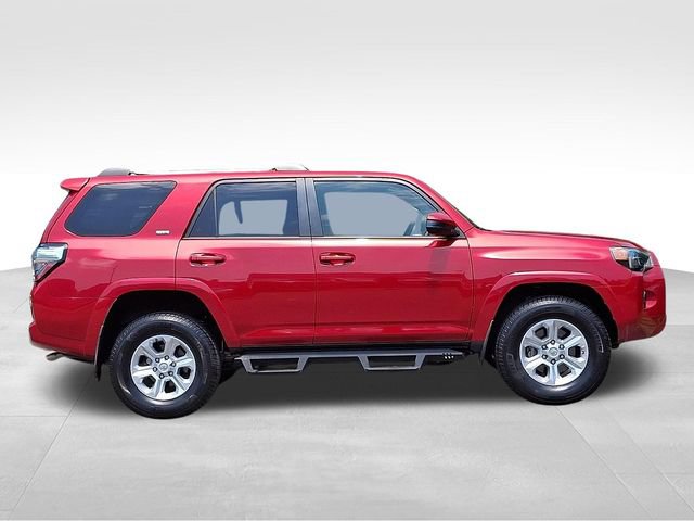 Used 2020 Toyota 4Runner SR5 AWD/4WD image 7