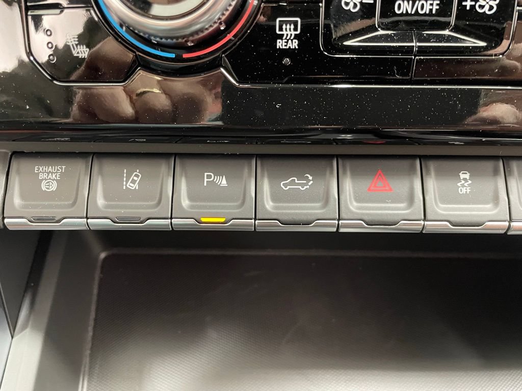 New 2026 GMC Sierra 2500 Denali Ultimate AWD/4WD image 32