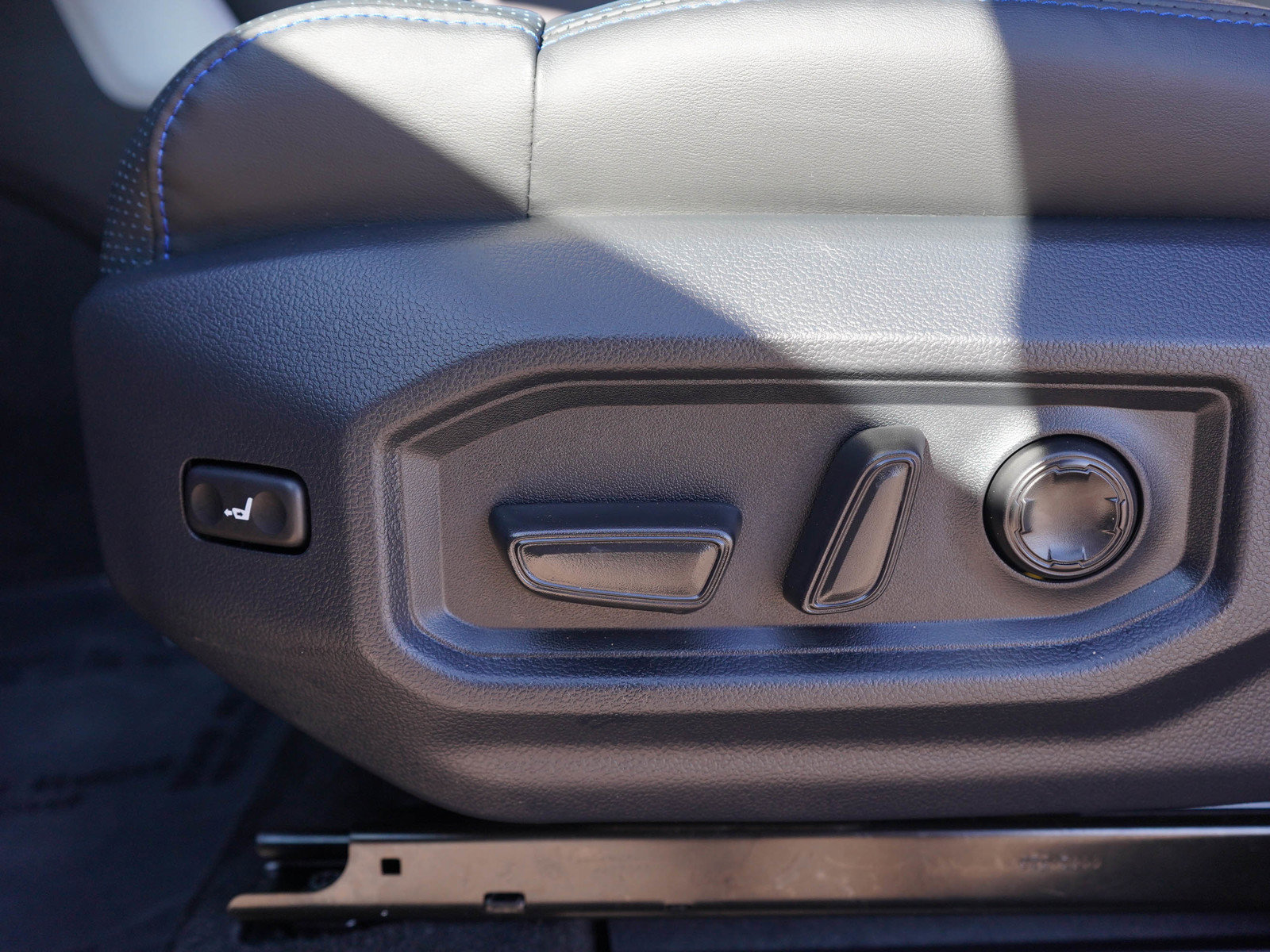 Used 2026 Toyota Sequoia Platinum AWD/4WD image 26