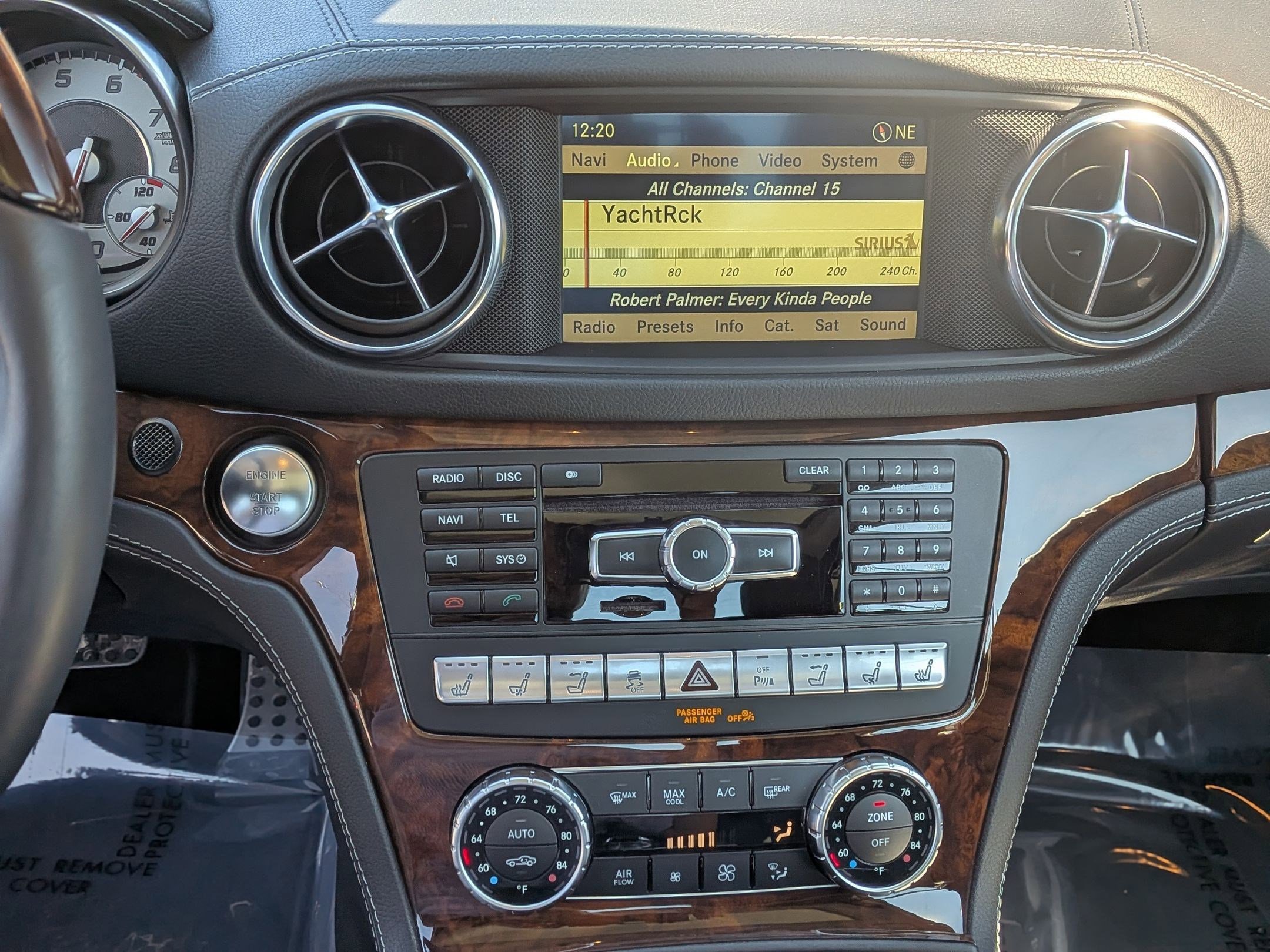 Used 2013 Mercedes-Benz SL 550 image 19