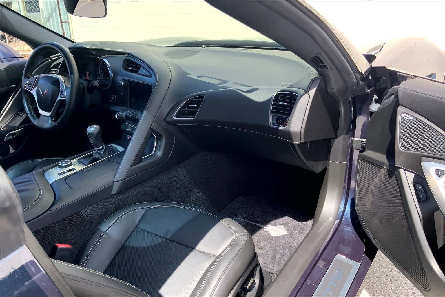 Used 2015 Chevrolet Corvette Stingray Coupe RWD image 22