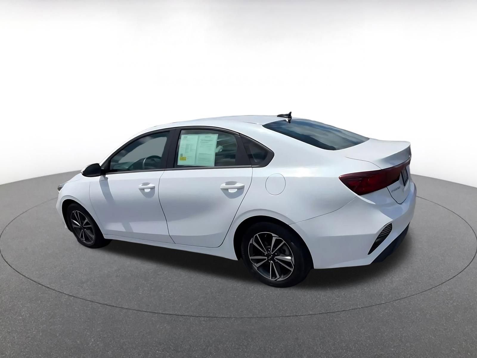 Used 2024 Kia Forte LXS FWD image 10