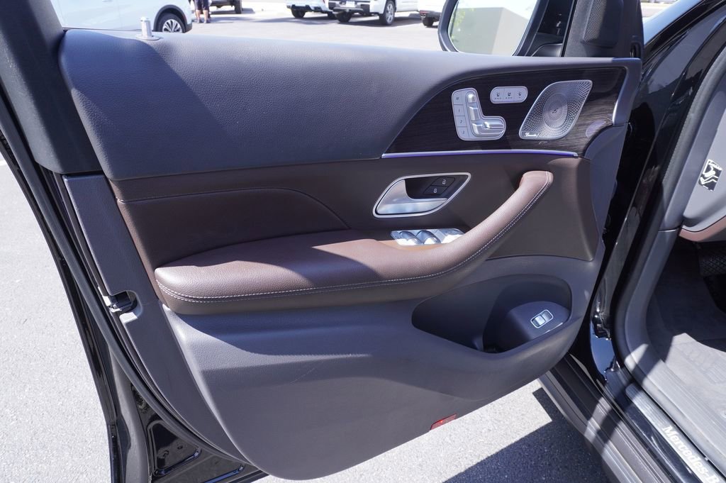 Used 2020 Mercedes-Benz GLS 450 4MATIC image 15