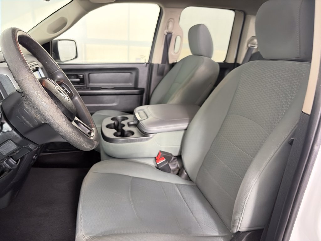 Used 2018 RAM 1500 Express w/ Express Value Package AWD/4WD image 11