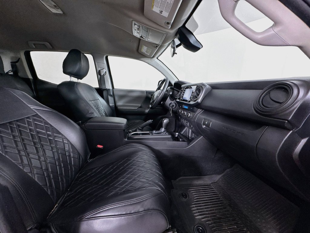 Used 2022 Toyota Tacoma SR AWD/4WD image 32