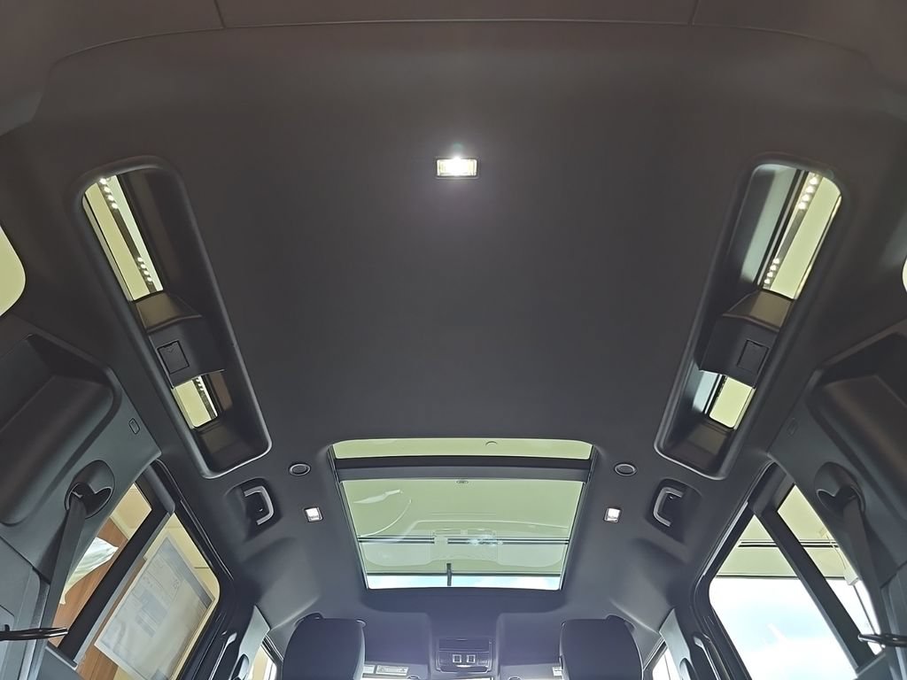 New 2026 Land Rover Defender 110 S AWD/4WD image 24