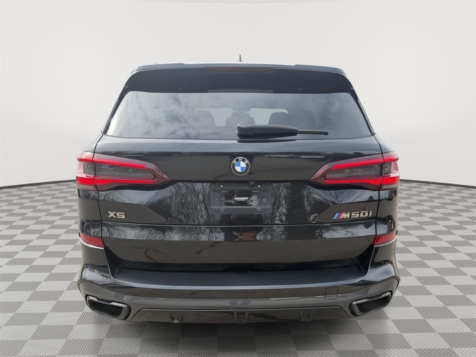 Used 2021 BMW X5 M50i w/ Executive Package image 6