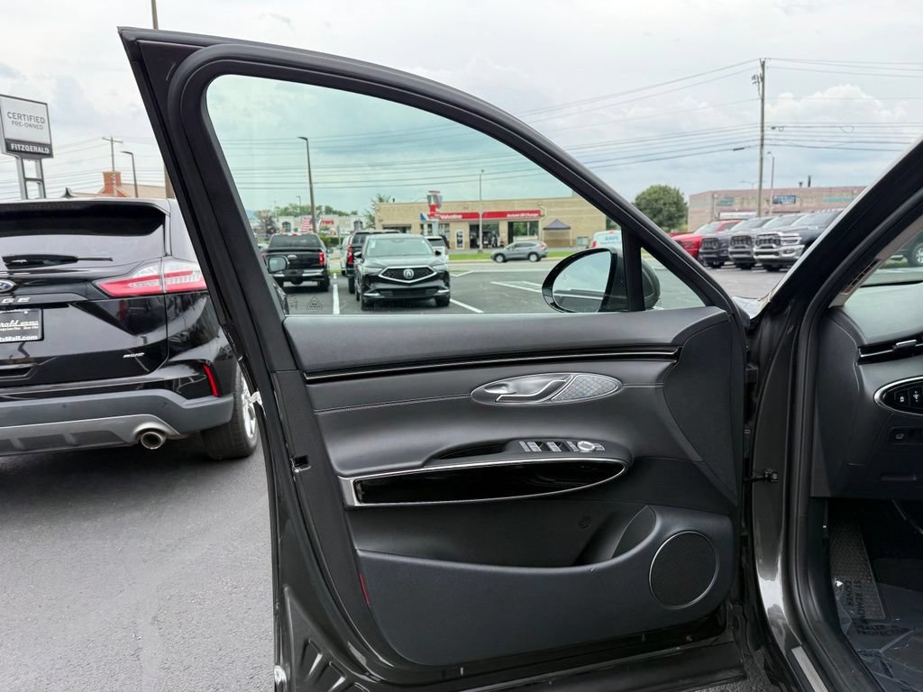 Used 2025 Genesis GV70 2.5T AWD/4WD image 20