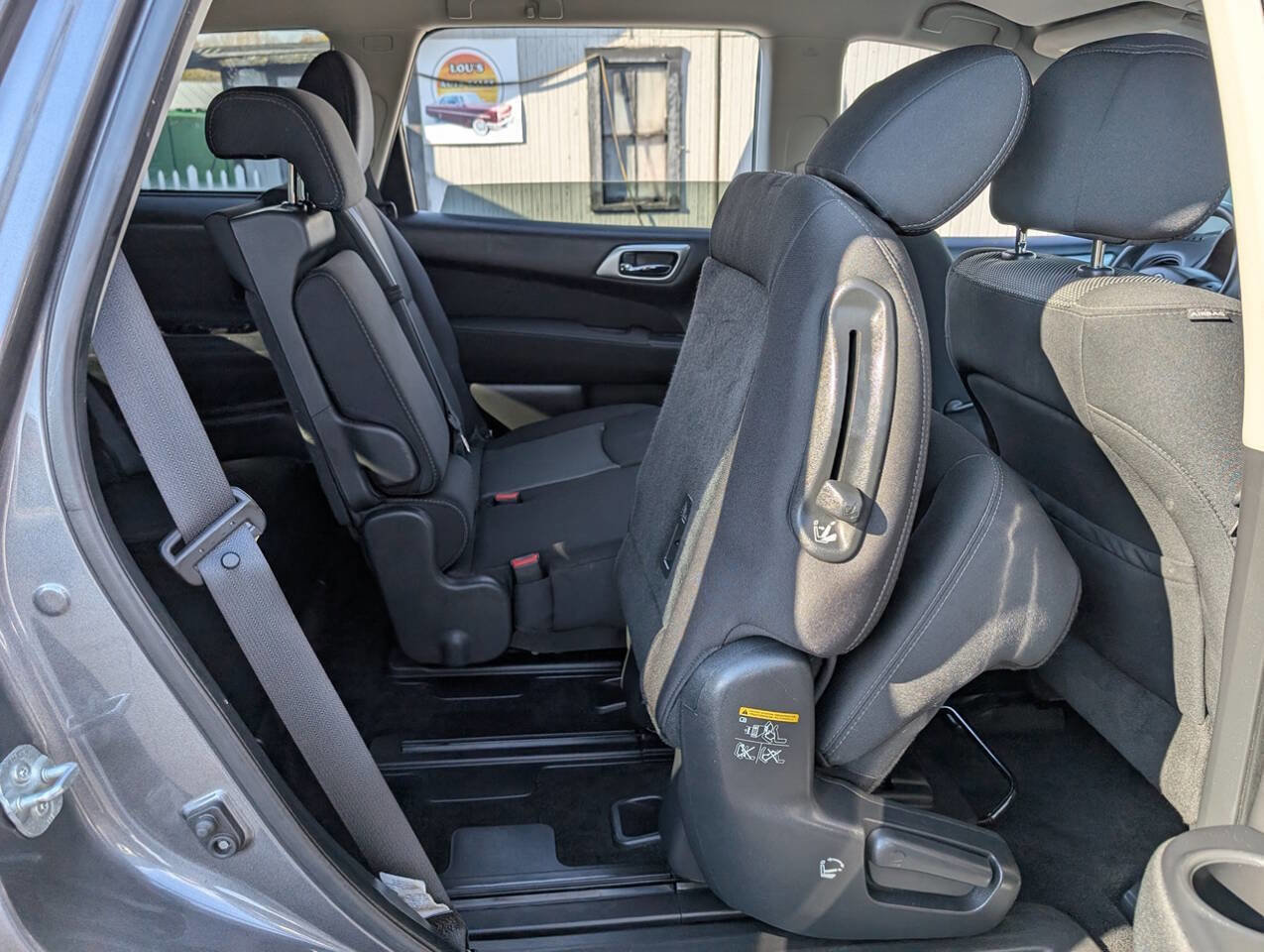 Used 2017 Nissan Pathfinder S image 30