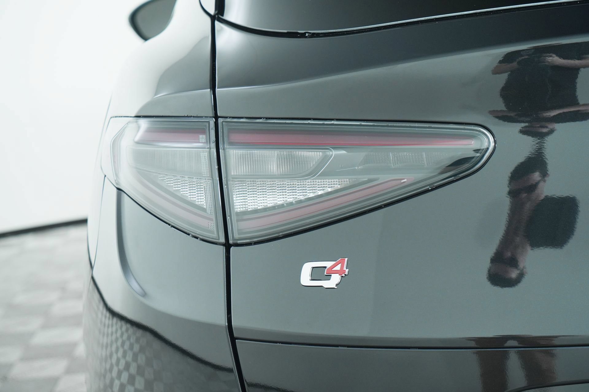 New 2025 Alfa Romeo Stelvio Sprint AWD/4WD image 14