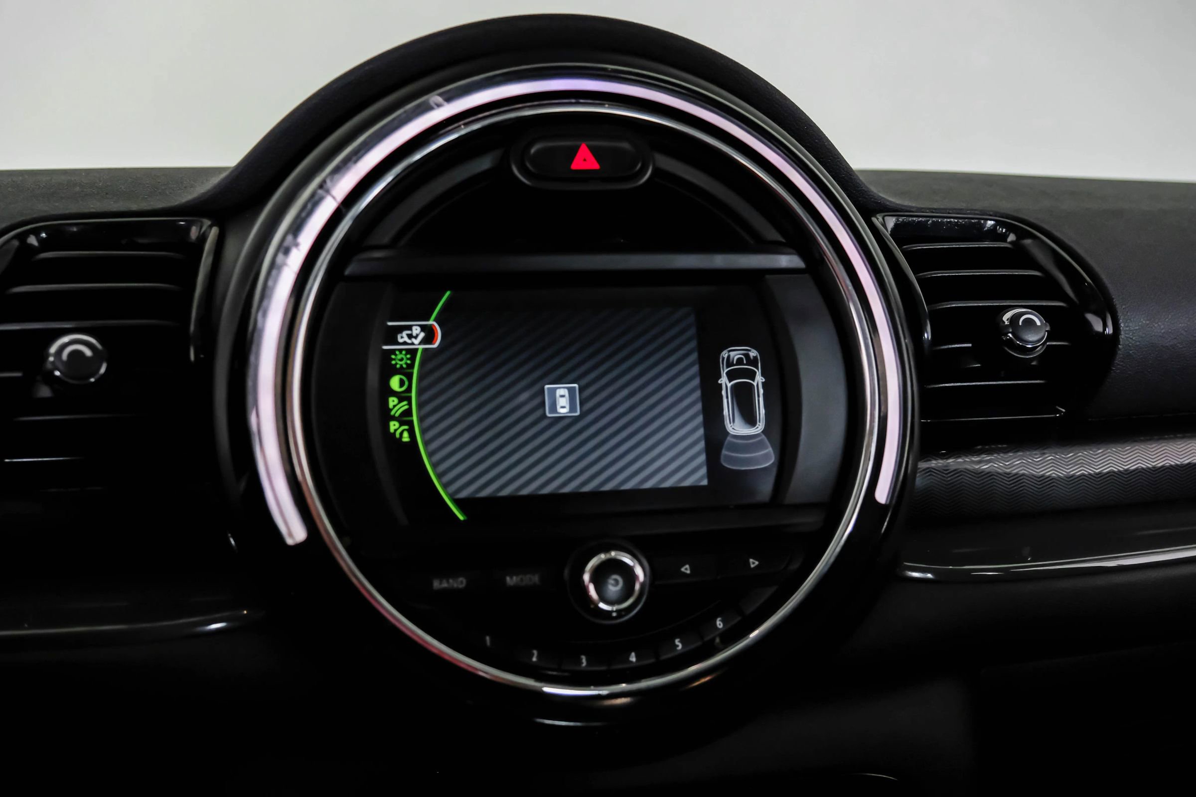 Used 2017 MINI Cooper Clubman ALL4 image 30