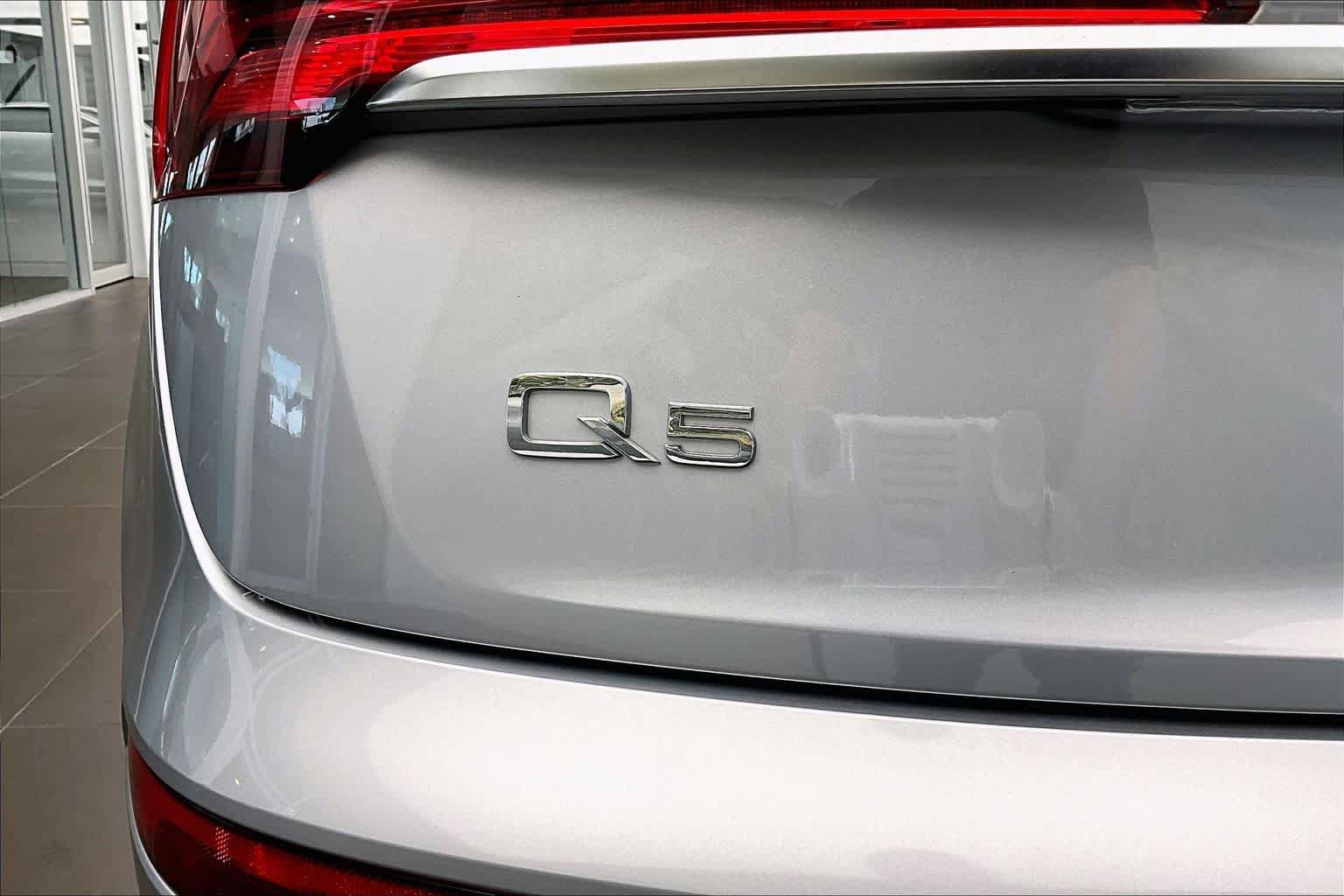Certified 2023 Audi Q5 2.0T Prestige w/ Prestige Package AWD/4WD image 33