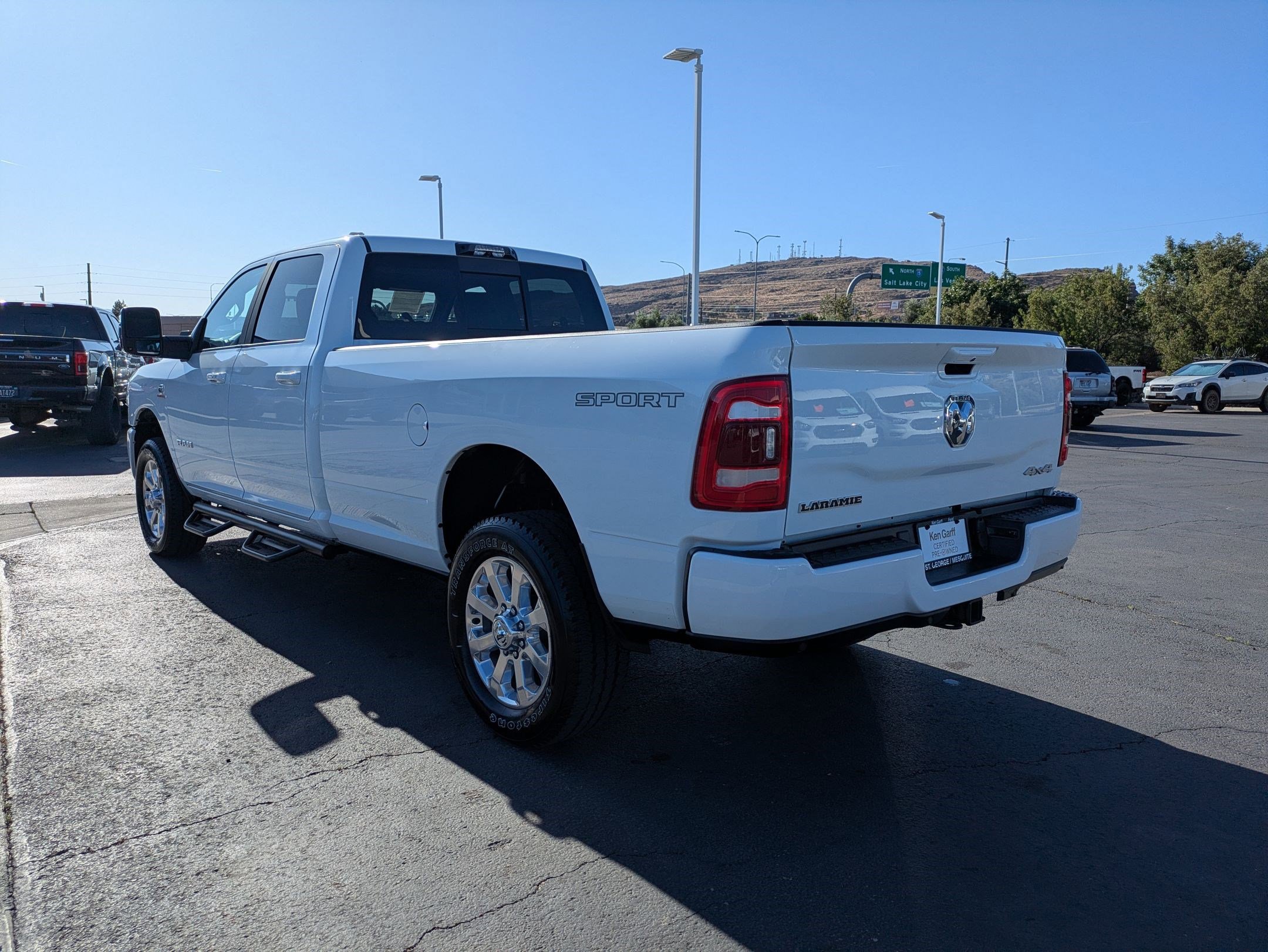 Used 2024 RAM 3500 Laramie w/ Sport Appearance Package AWD/4WD image 5