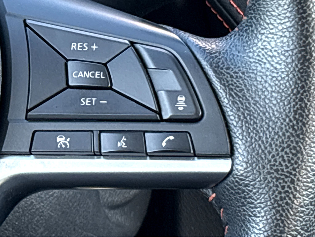 Used 2022 Nissan Kicks SR w/ Premium Package FWD image 12