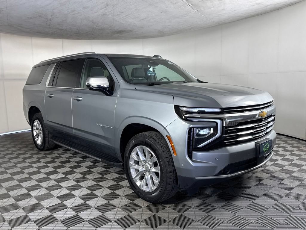 Certified 2025 Chevrolet Suburban Premier AWD/4WD image 3