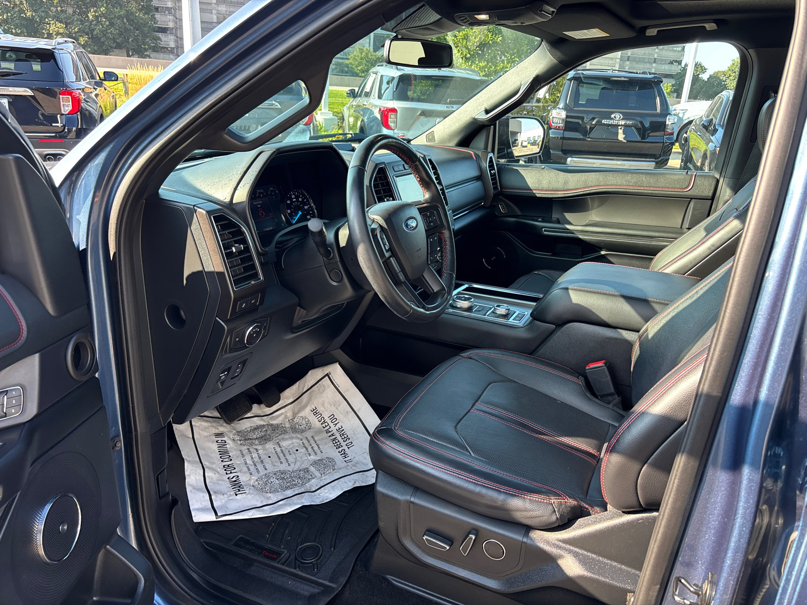 Used 2019 Ford Expedition Limited w/ Equipment Group 303A AWD/4WD image 23