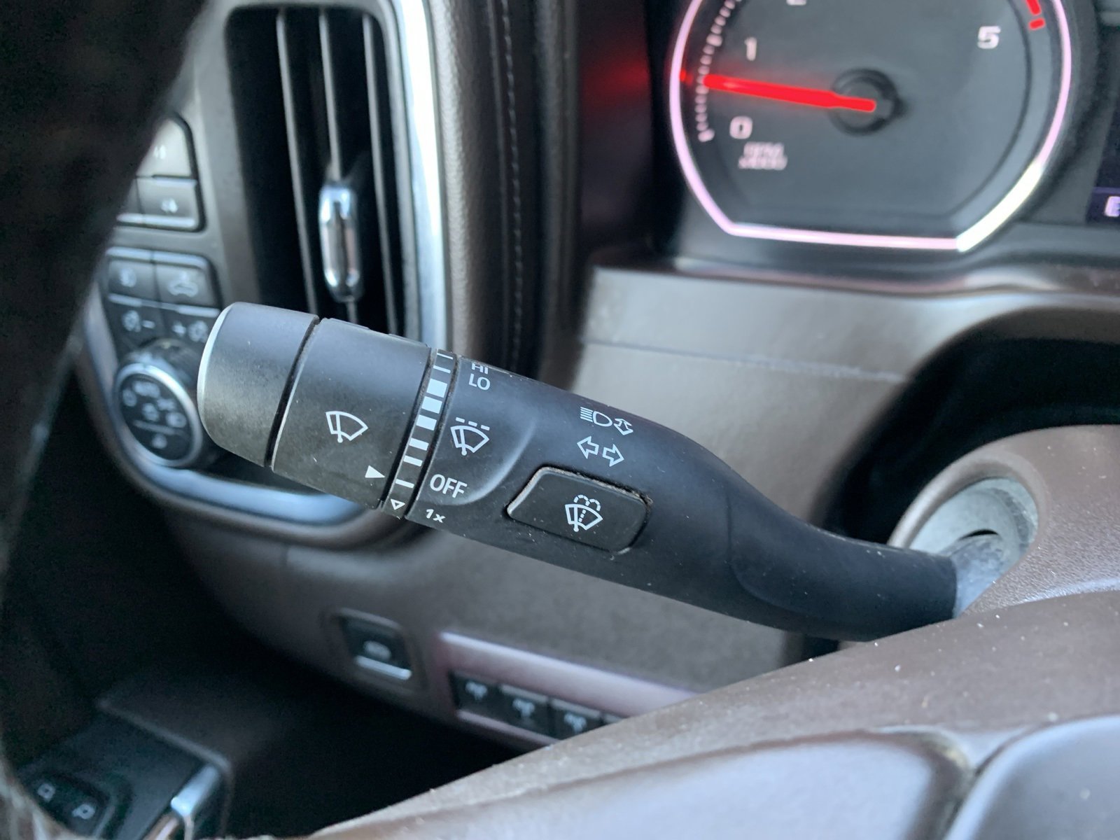 Used 2020 Chevrolet Silverado 2500 LT w/ All Star Edition image 32