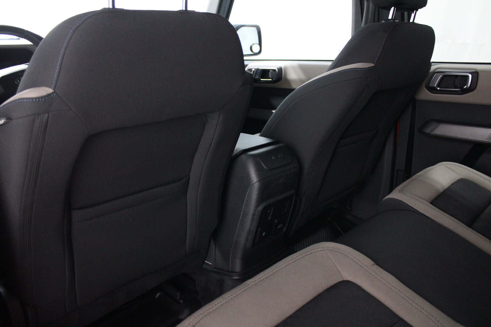 Used 2022 Ford Bronco Wildtrak AWD/4WD image 14
