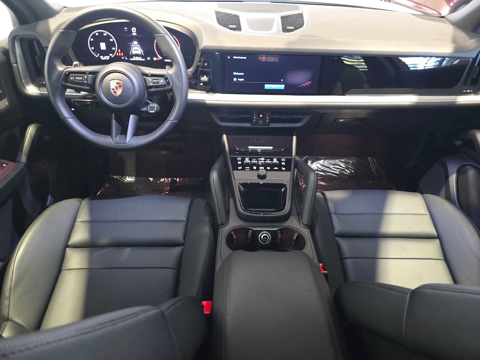 Used 2025 Porsche Cayenne AWD/4WD image 19